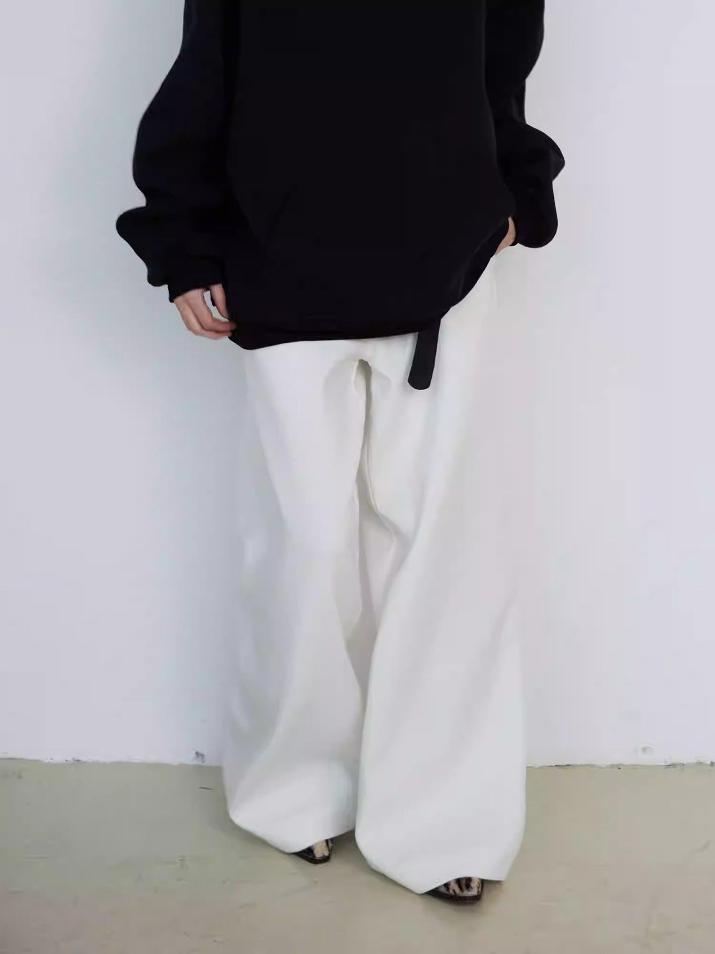 Relaxed Straight Versatile White Basic Casual Pants [ID:0128PA]