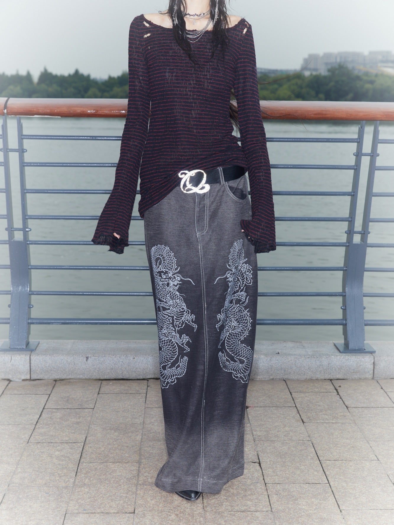 Low-Rise Printed Denim Knit Maxi Skirt with Dragon Wash Gradient and Slit [ID:0136SK]