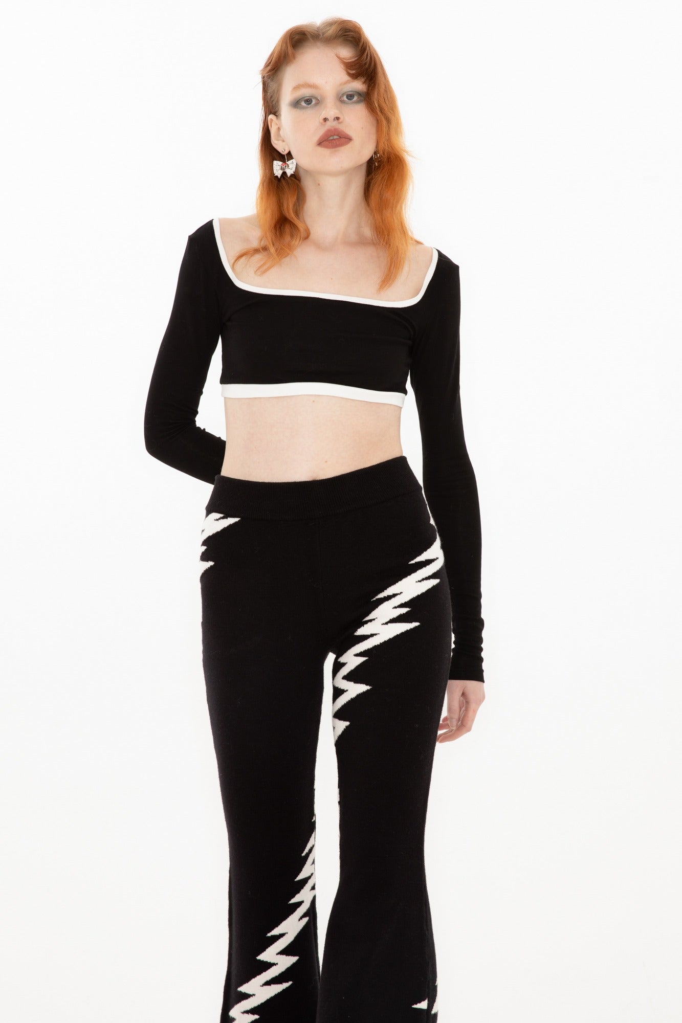 Lightning Embroidery Knit Flare Pants with Monochrome Warmth [ID:0140PA]