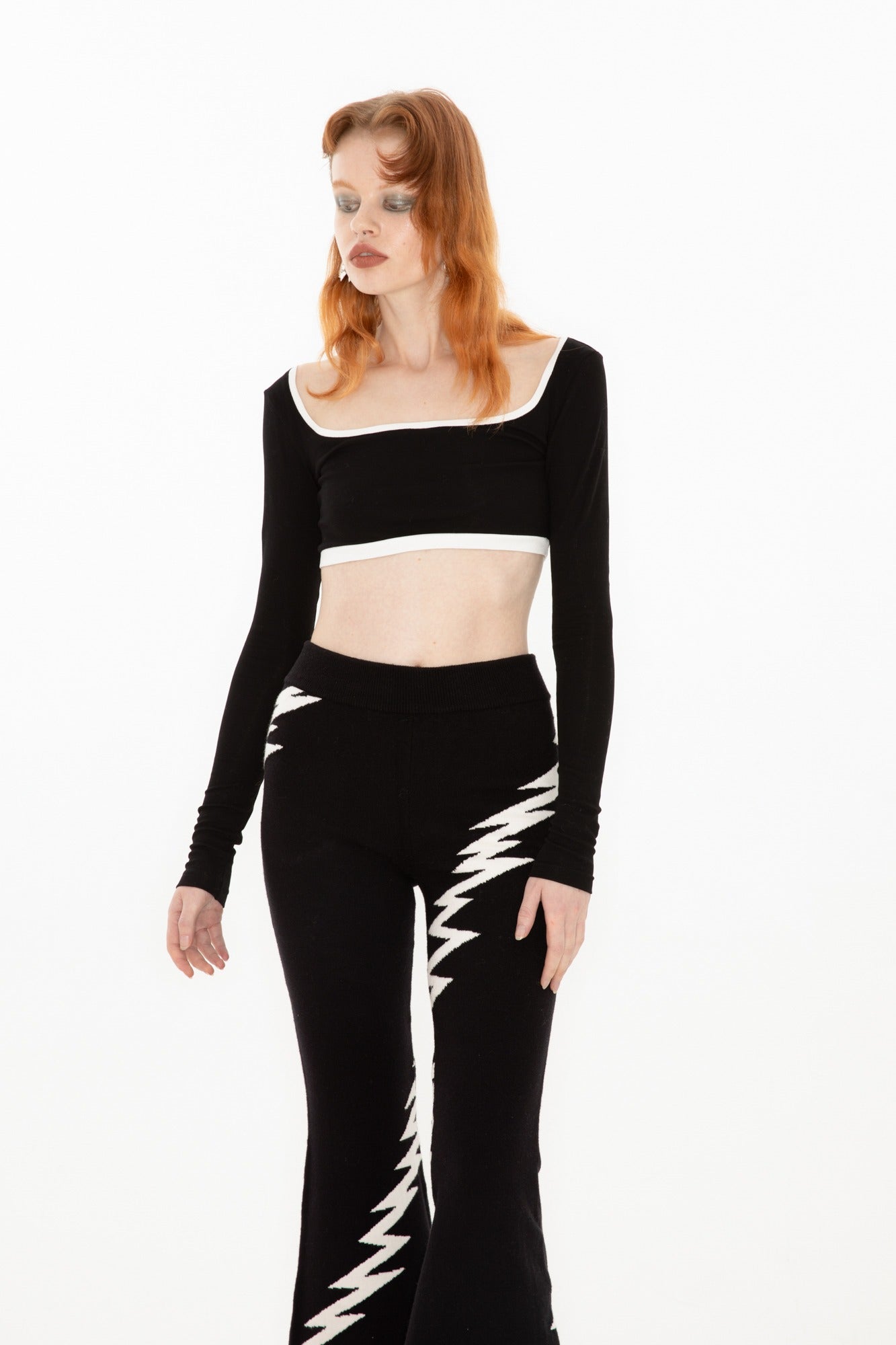 Lightning Embroidery Knit Flare Pants with Monochrome Warmth [ID:0140PA]