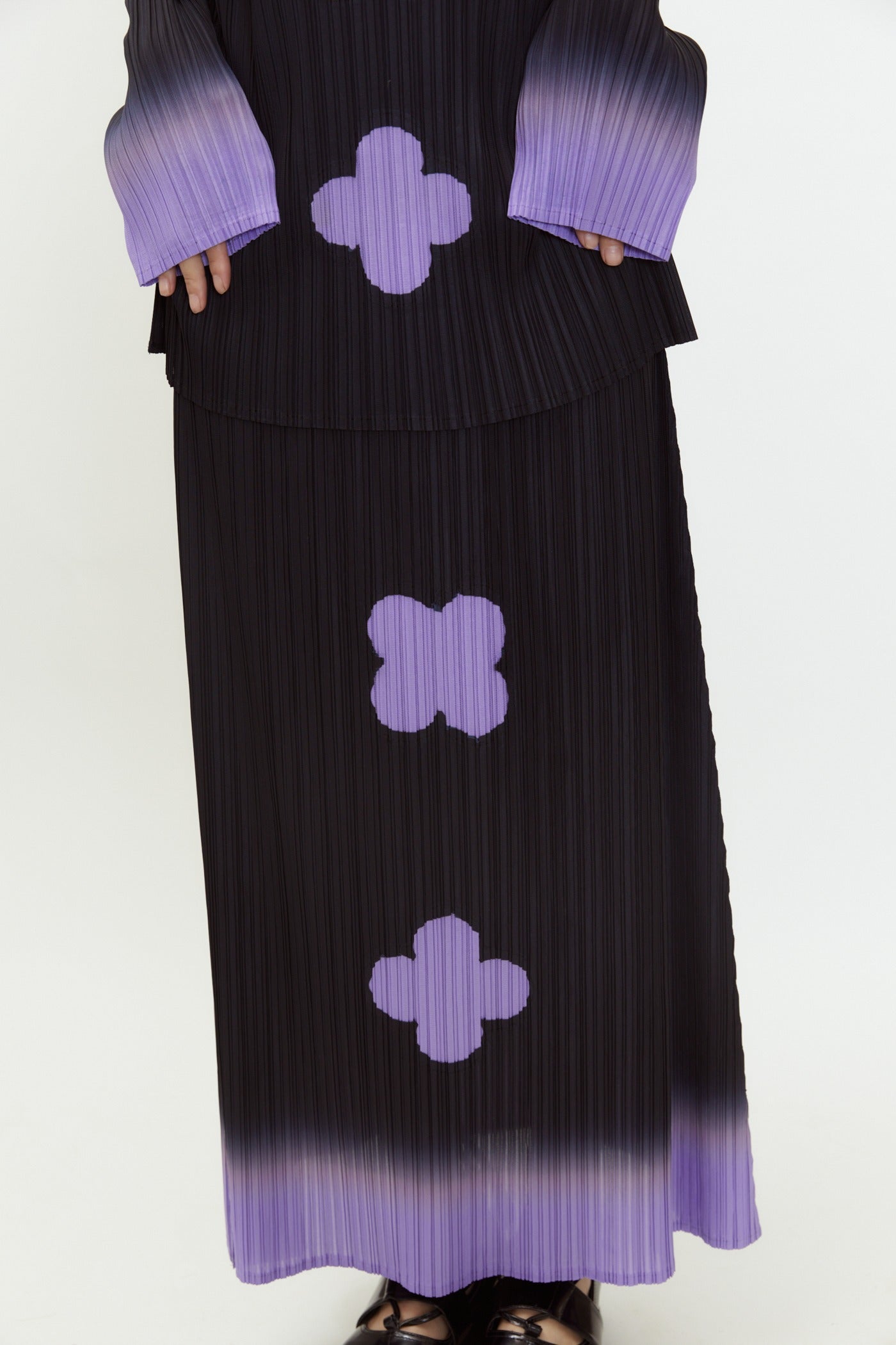 Gradient Pleated Floral Print A-Line Skirt in Black and Purple [ID:0142SK]