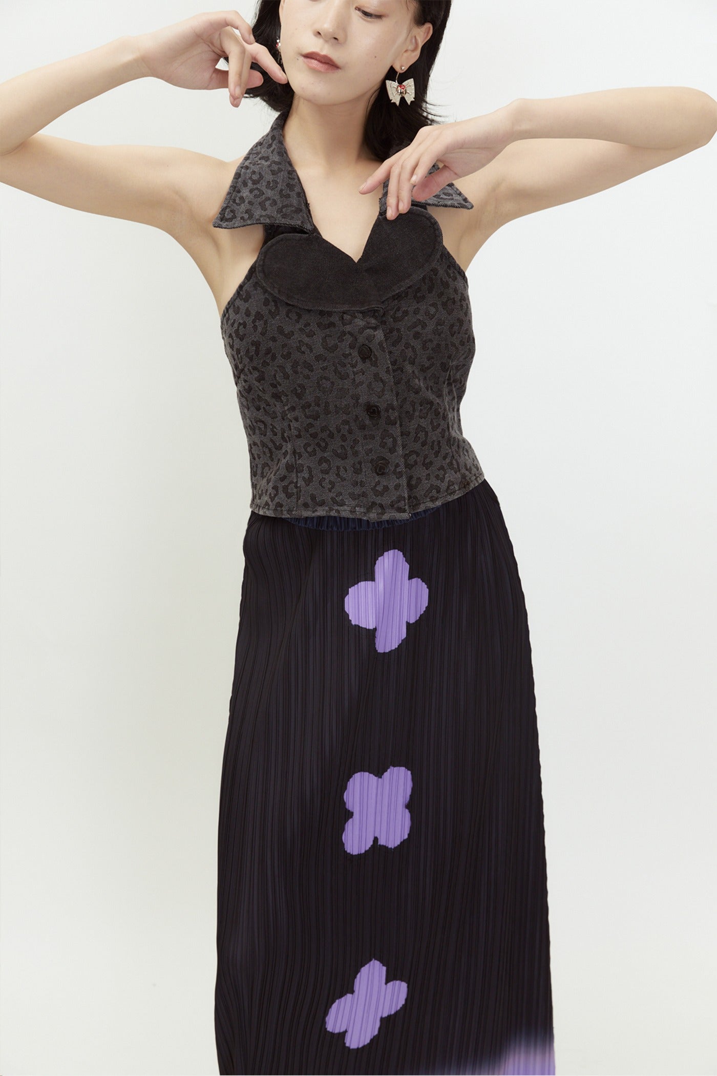 Gradient Pleated Floral Print A-Line Skirt in Black and Purple [ID:0142SK]