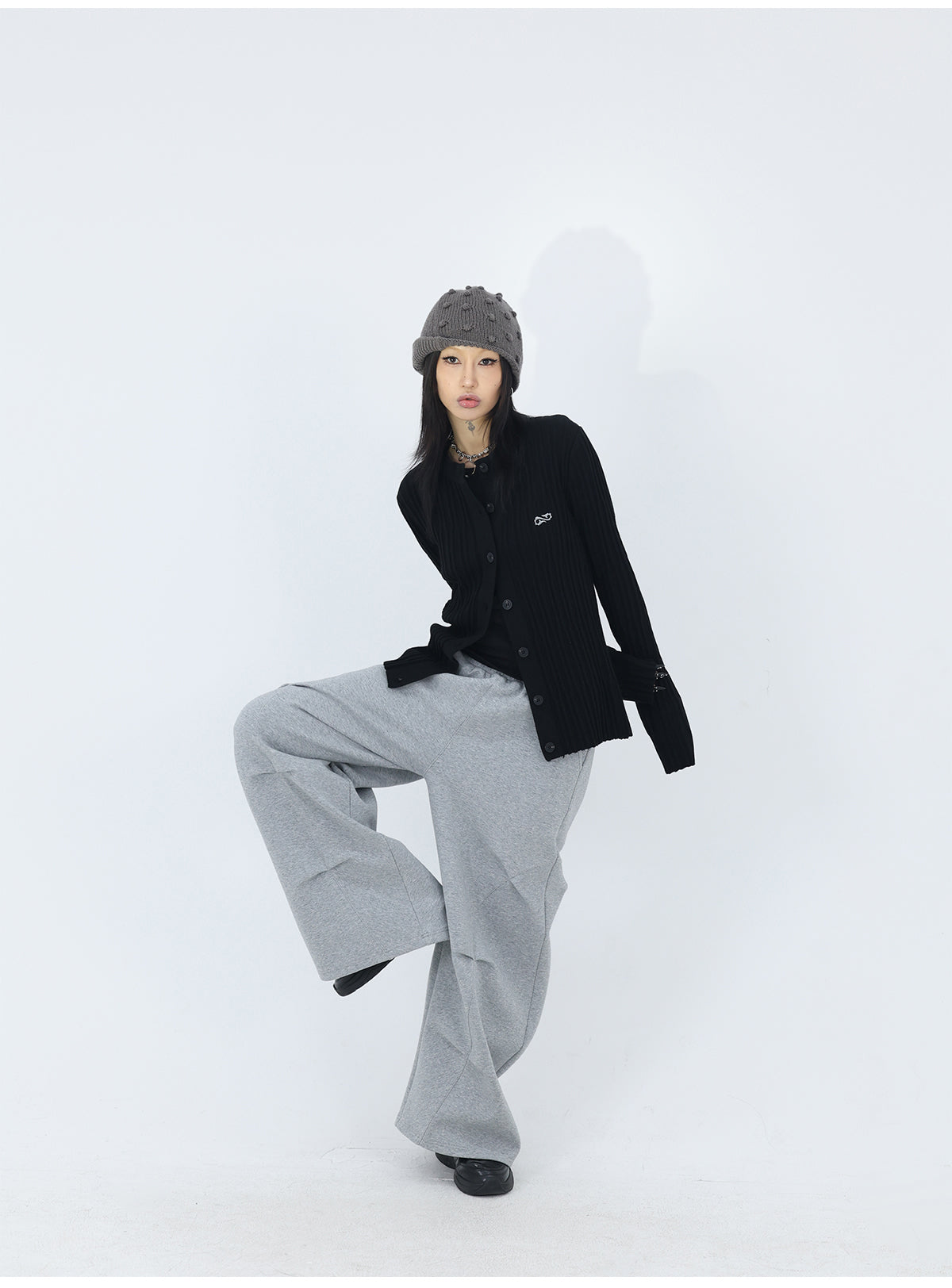 Streamlined Pleats Air Cotton Oversized Curved Pleated Sweat pants [ID:0242PA]