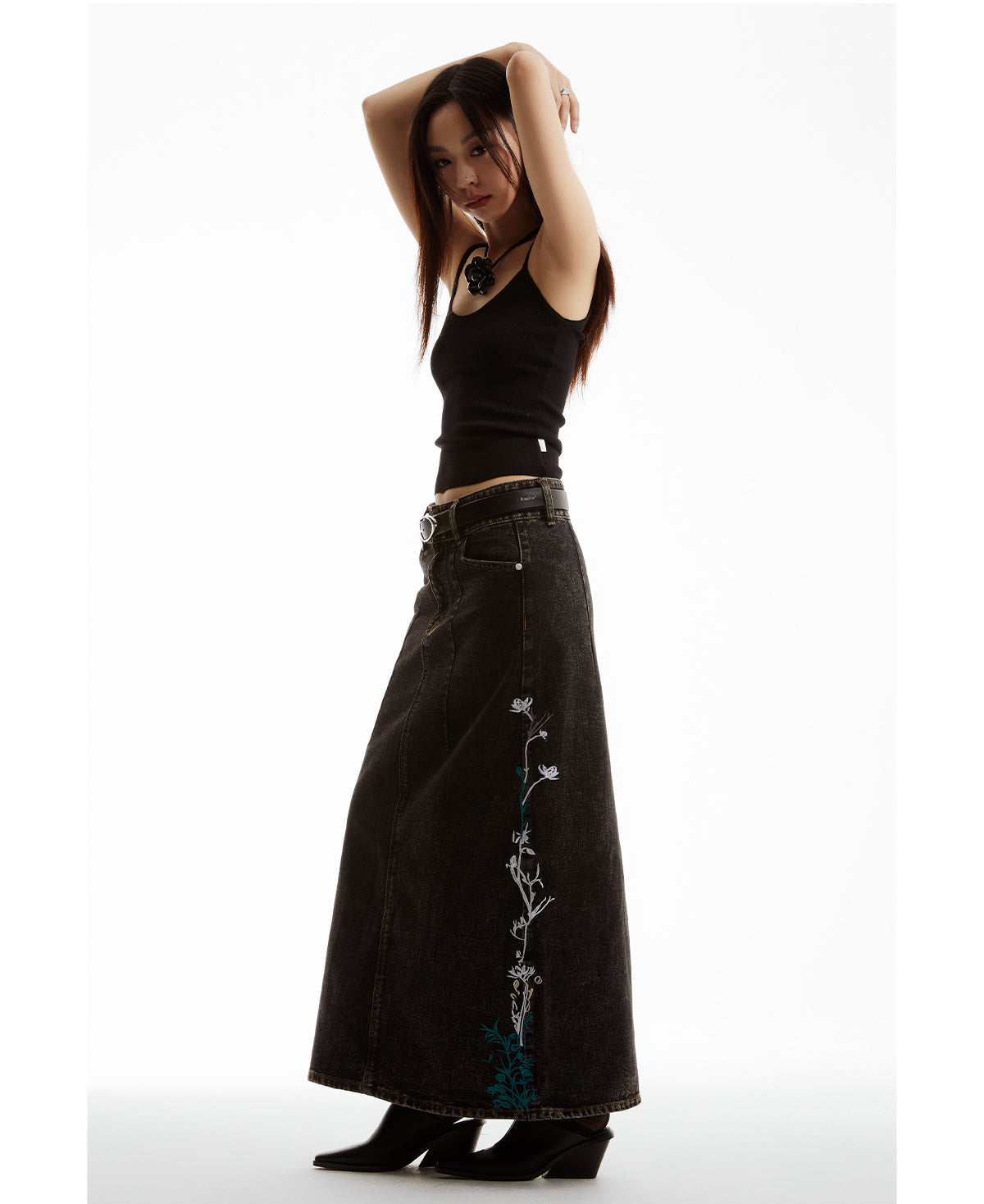 Embroidered Floral Vintage Washed Black Denim Skirt [ID:0322SK]