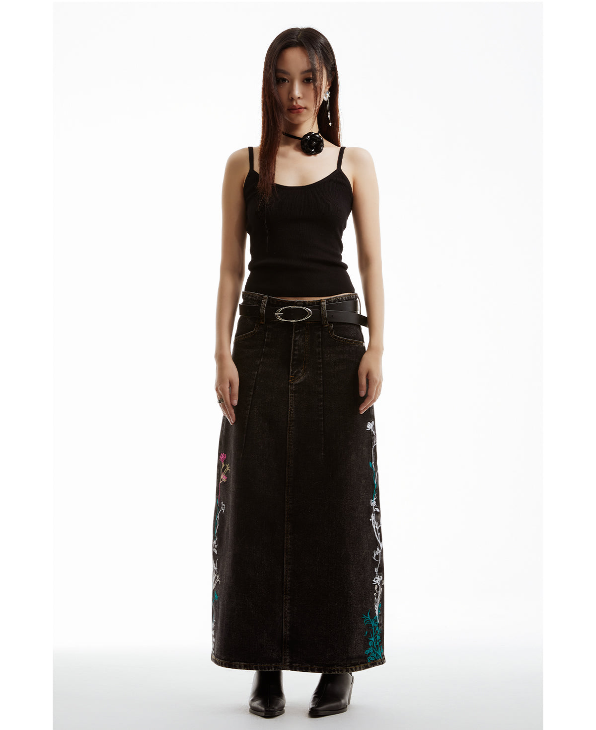 Embroidered Floral Vintage Washed Black Denim Skirt [ID:0322SK]
