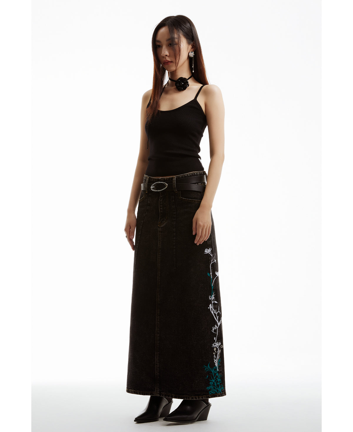 Embroidered Floral Vintage Washed Black Denim Skirt [ID:0322SK]