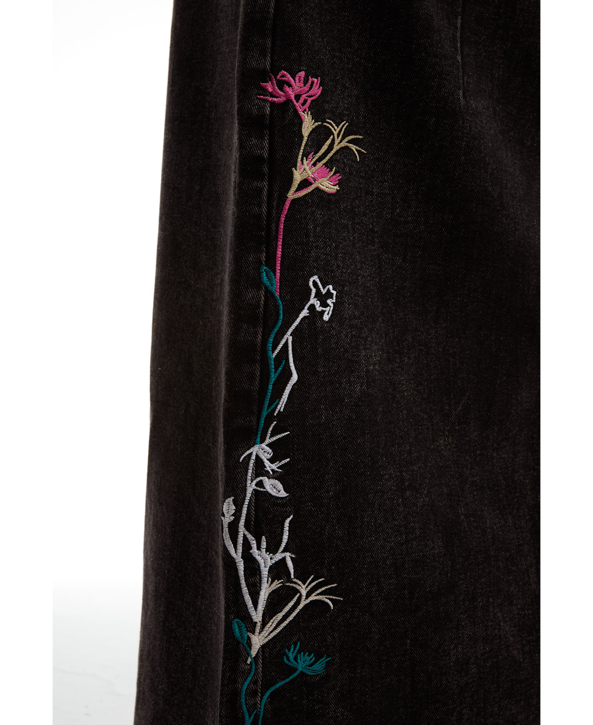 Embroidered Floral Vintage Washed Black Denim Skirt [ID:0322SK]