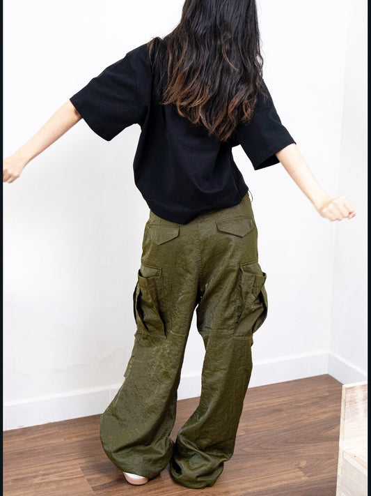 Crinkled Nylon Parachute with Laser Cuffs Cargo Pants [ID:0483PA]