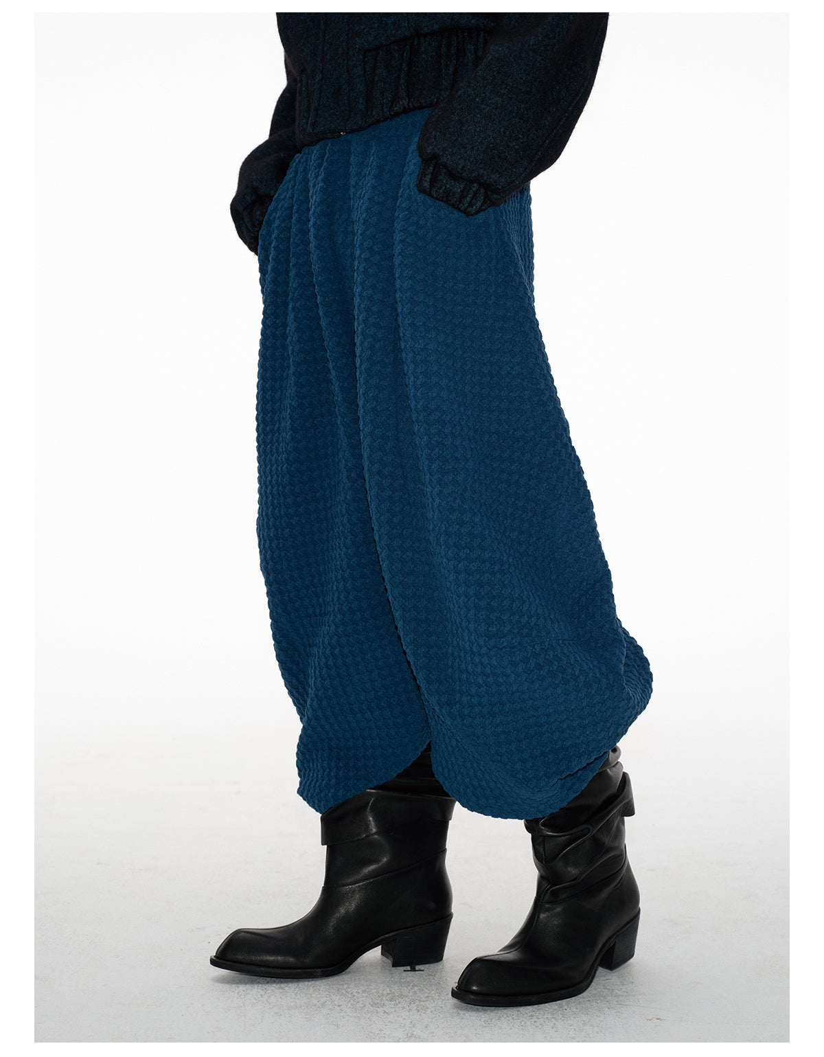 Bud Jacquard Fabric Drop Crotch Curved Hem Cropped Pants [ID:0493PA]