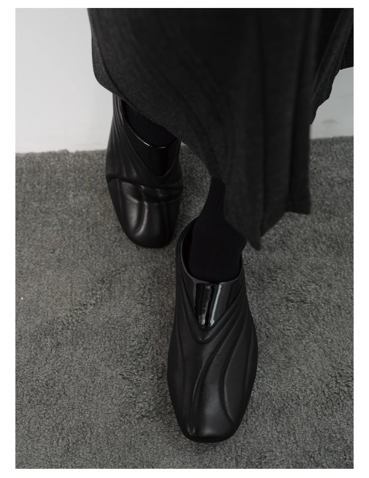 Luxury Streamlined Lightweight Calfskin Racing Sneaker [ID:0519SH]