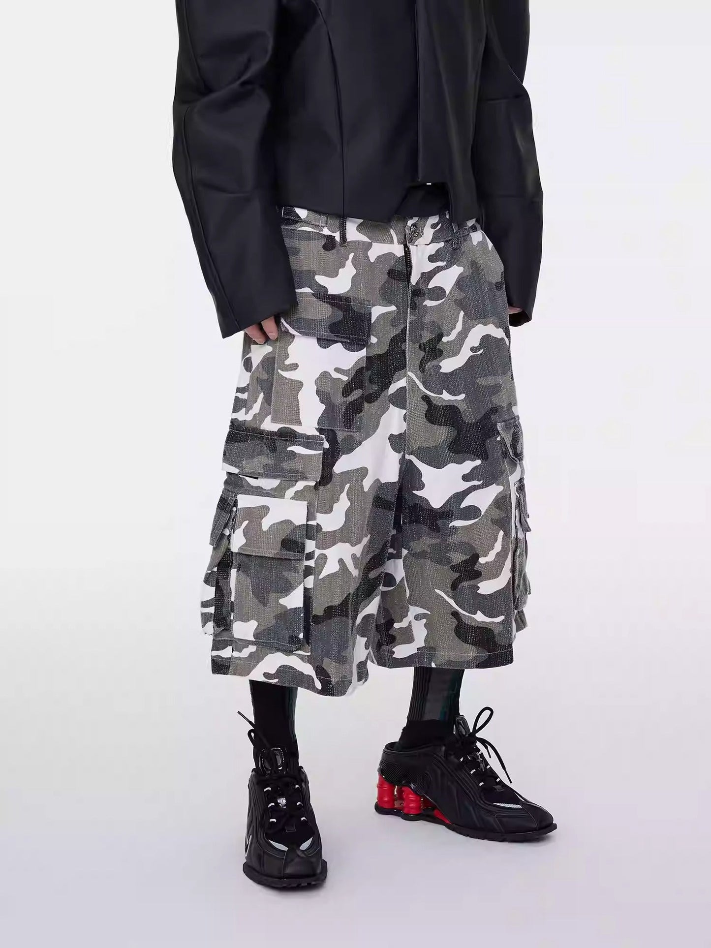 Washed White Camo Multi-Pocket Distressed Cargo Shorts
 [ID:0555PA]