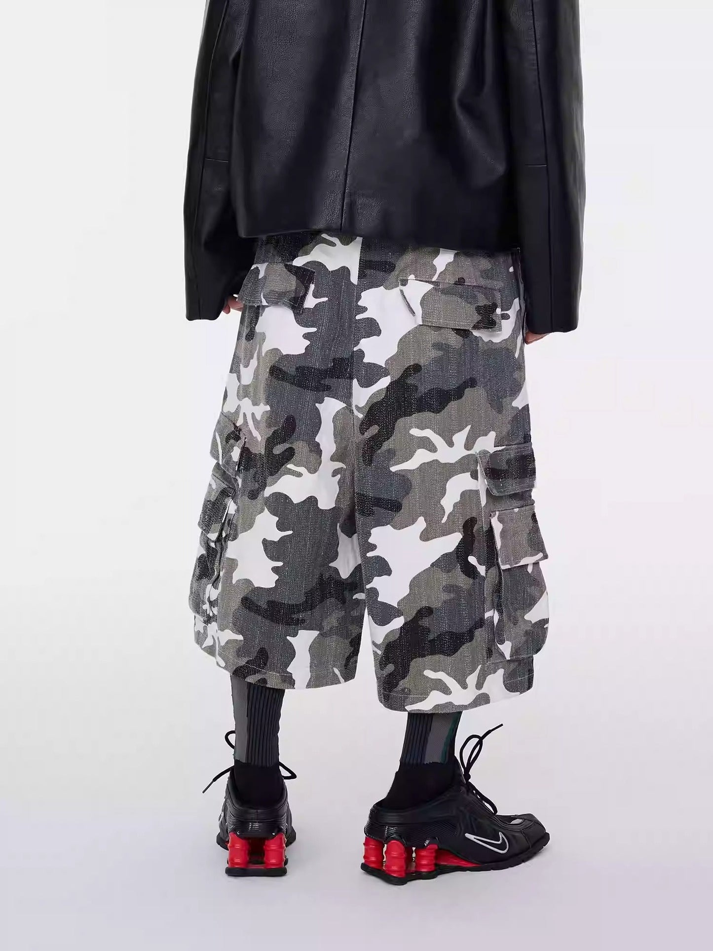 Washed White Camo Multi-Pocket Distressed Cargo Shorts
 [ID:0555PA]