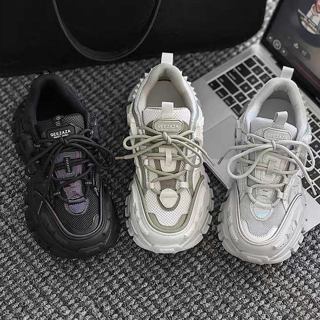 Upper with textured sole design, platform dad sneakers