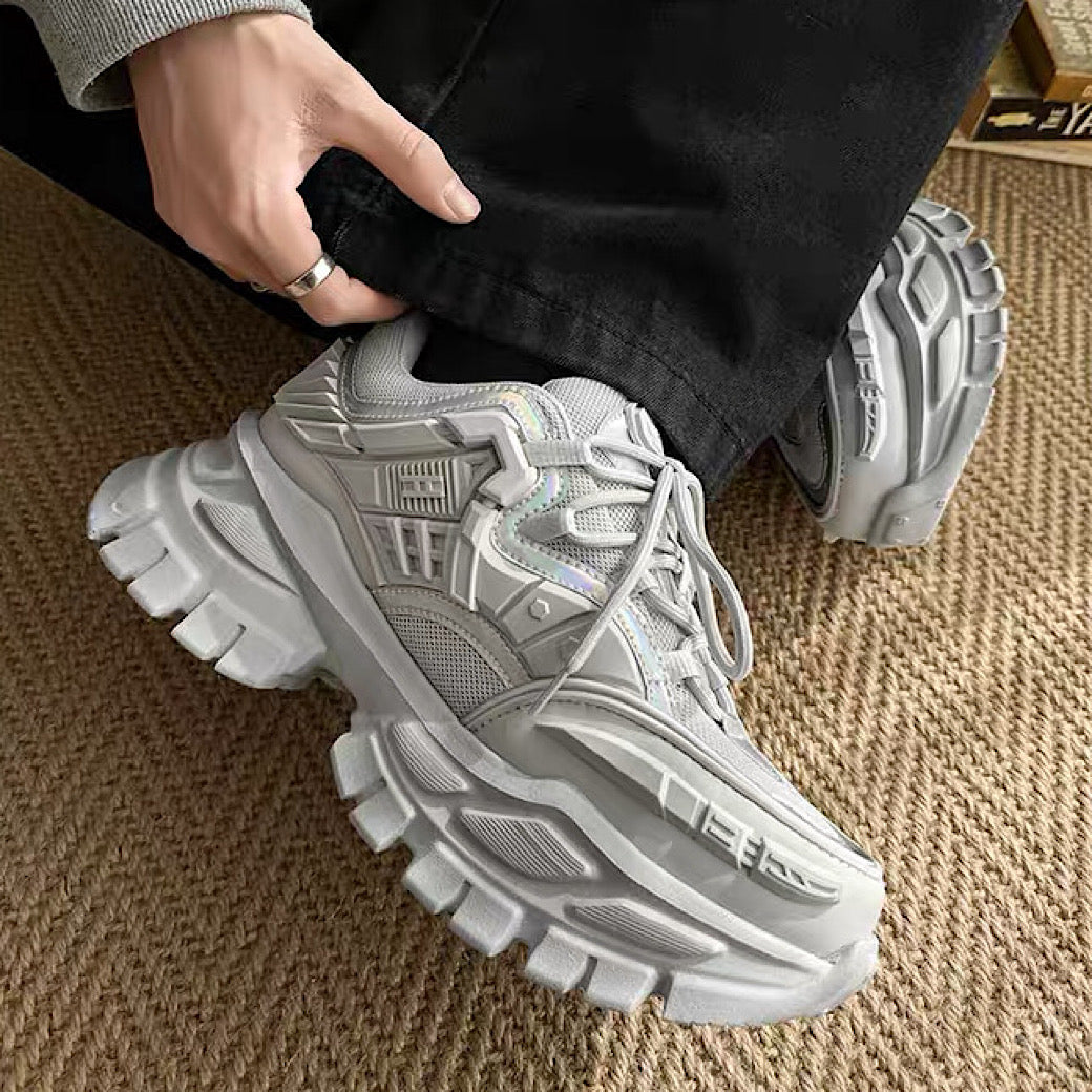 Upper with textured sole design, platform dad sneakers