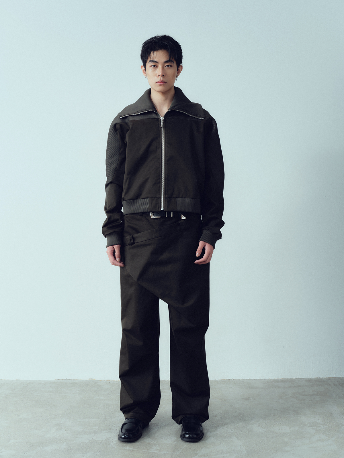 KADAKADA Rib-Spliced Stand-Collar Cropped Jacket