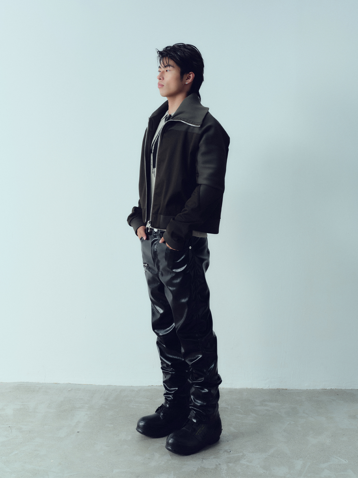 KADAKADA Rib-Spliced Stand-Collar Cropped Jacket