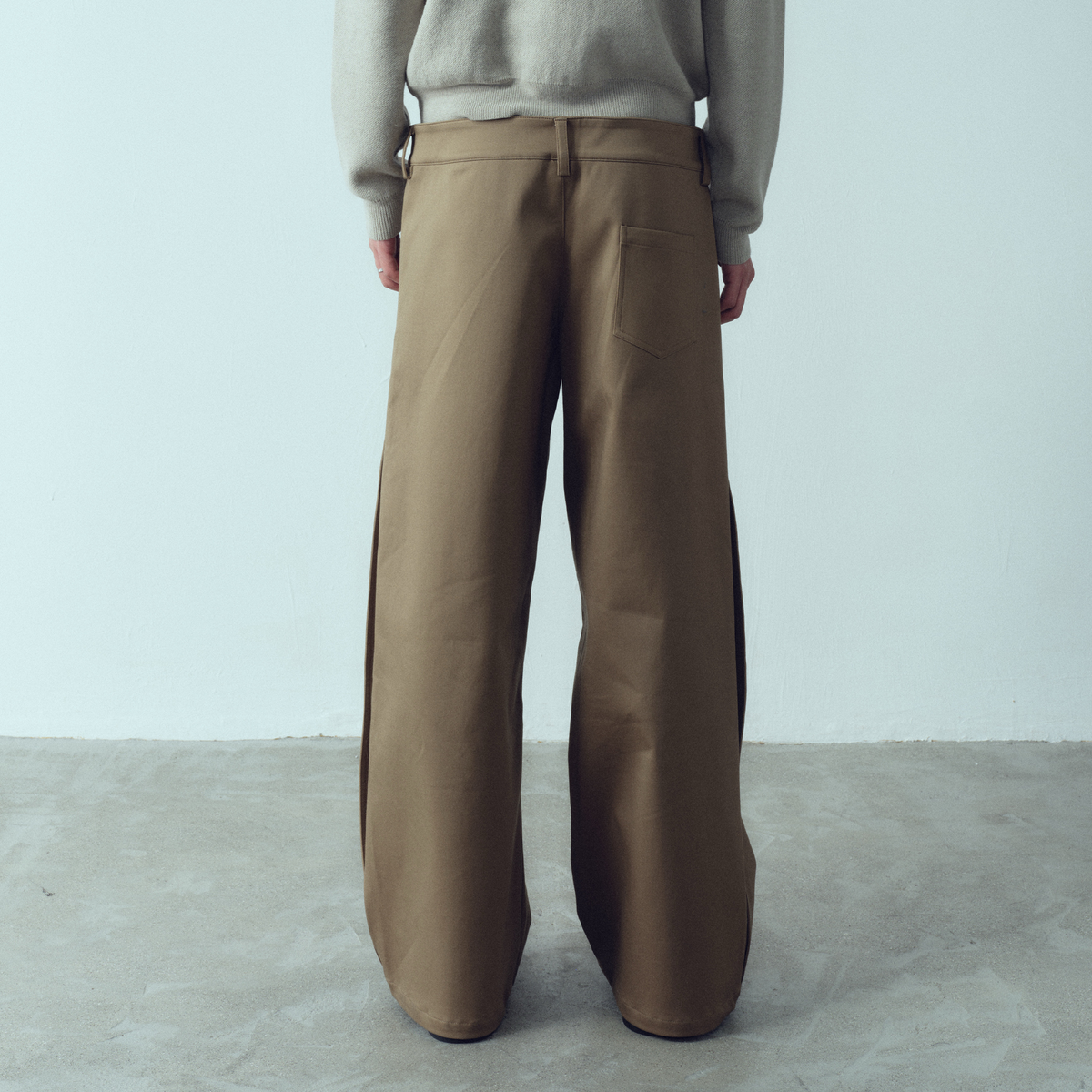 KADAKADA Dual-Waist Contrast Panel Trousers