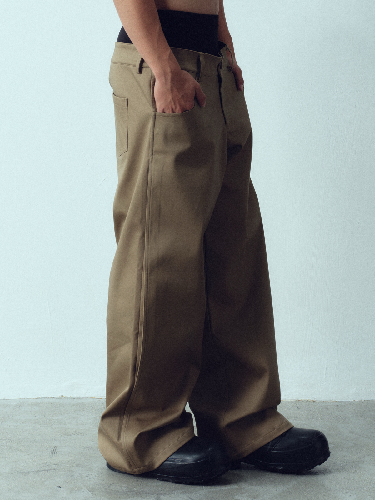 KADAKADA Dual-Waist Contrast Panel Trousers