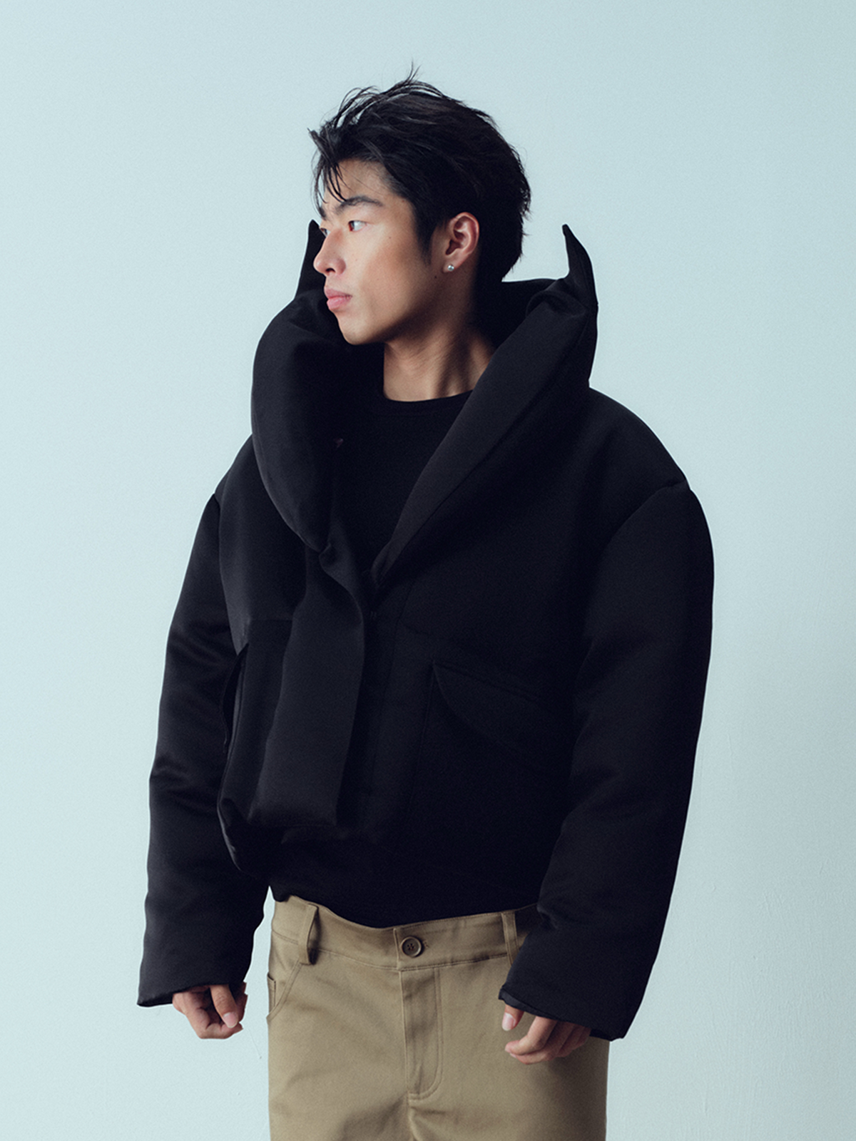 KADAKADA Devil Horn Glossy Down Cropped Puffer