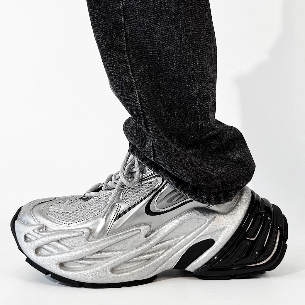 Wave gradient sole design sneakers  HL3256