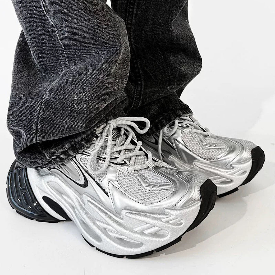 Wave gradient sole design sneakers