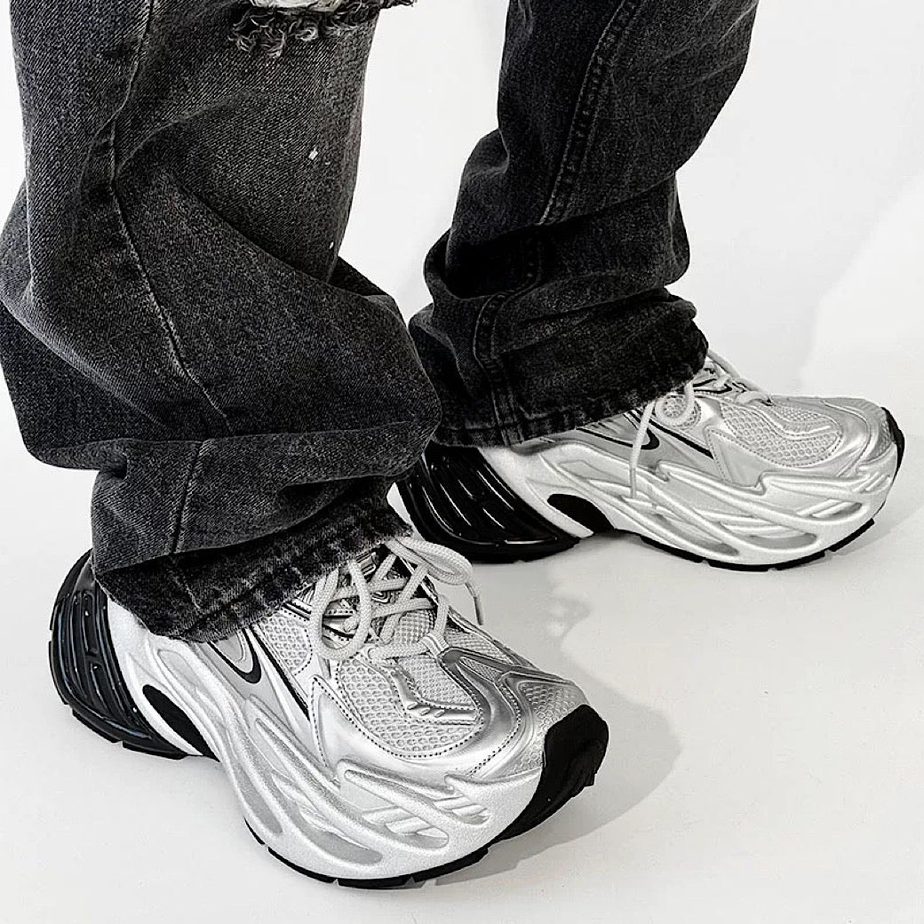 Wave gradient sole design sneakers