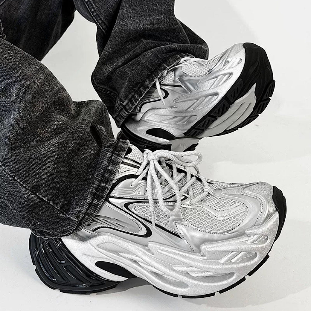 Wave gradient sole design sneakers