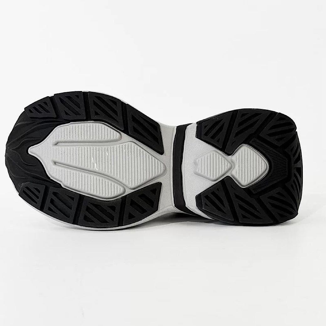 Wave gradient sole design sneakers