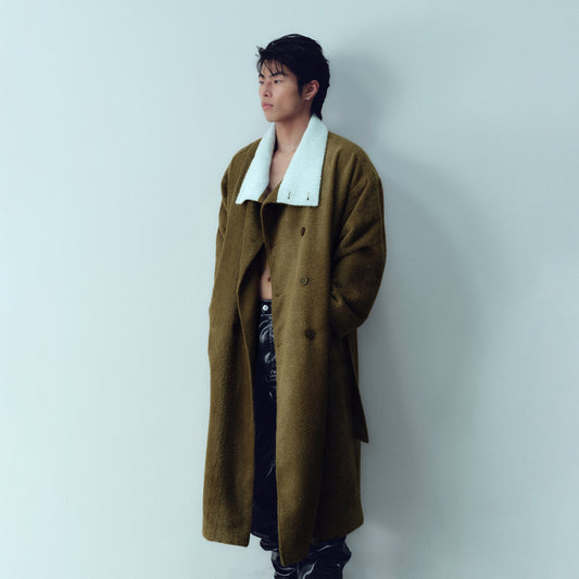 KADAKADA Double-Breasted Contrast Fuzzy Collar Overcoat