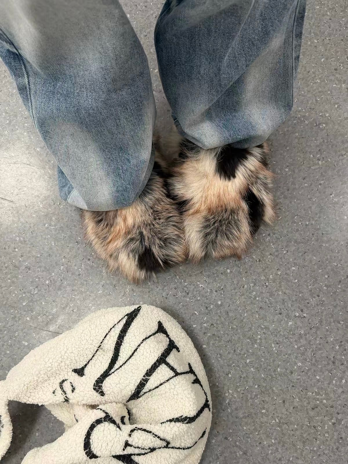 Autumn-Winter Plush Tassel Slip-On Shoes [ID:0250SH]