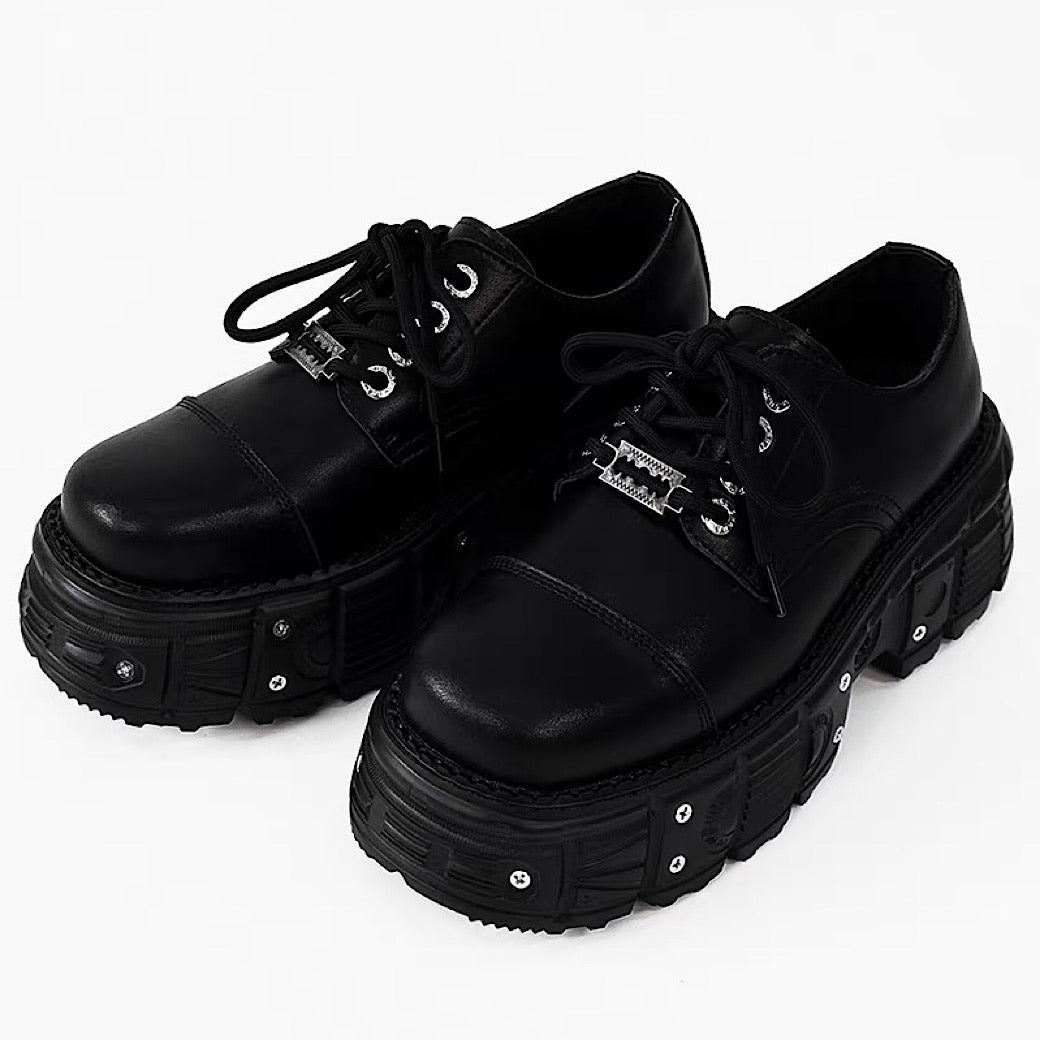 Thick-soled black basic color fashionable shoes