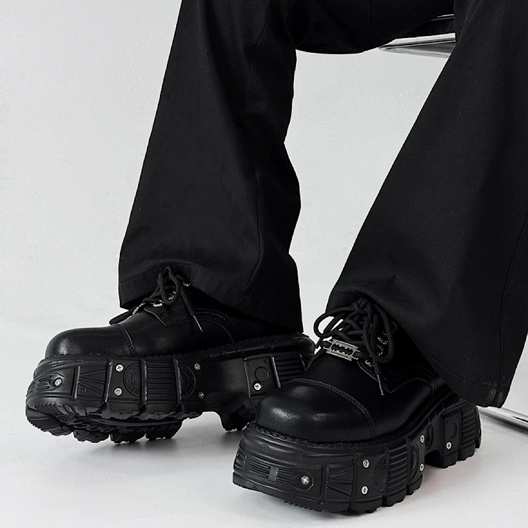 Thick-soled black basic color fashionable shoes