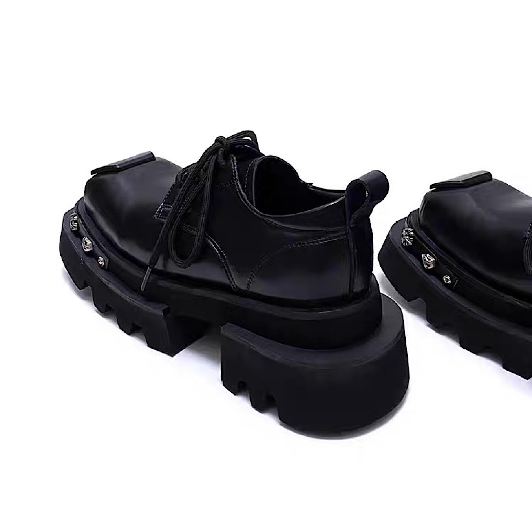 Silver point sole design platform upper style sneaker boots