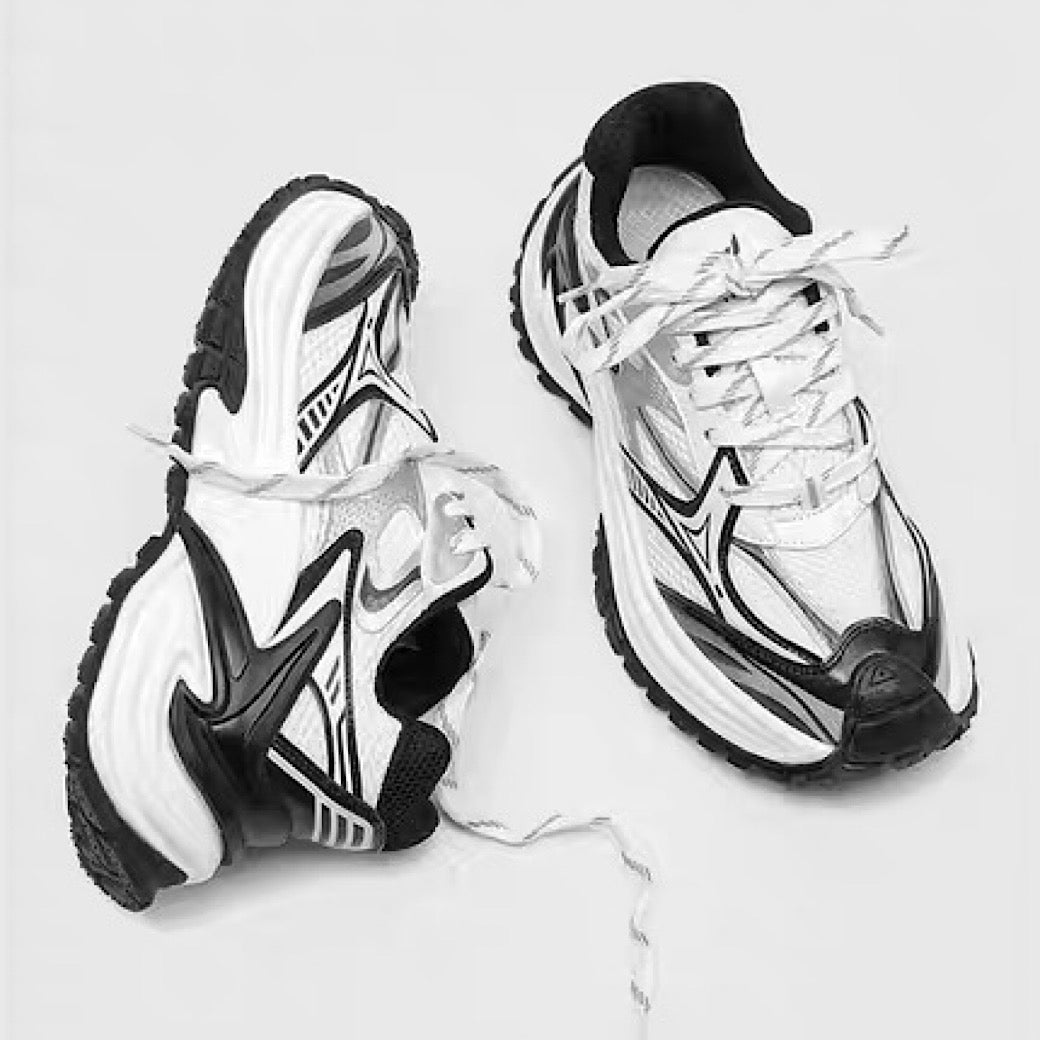 Mechanical sporty style platform sneakers