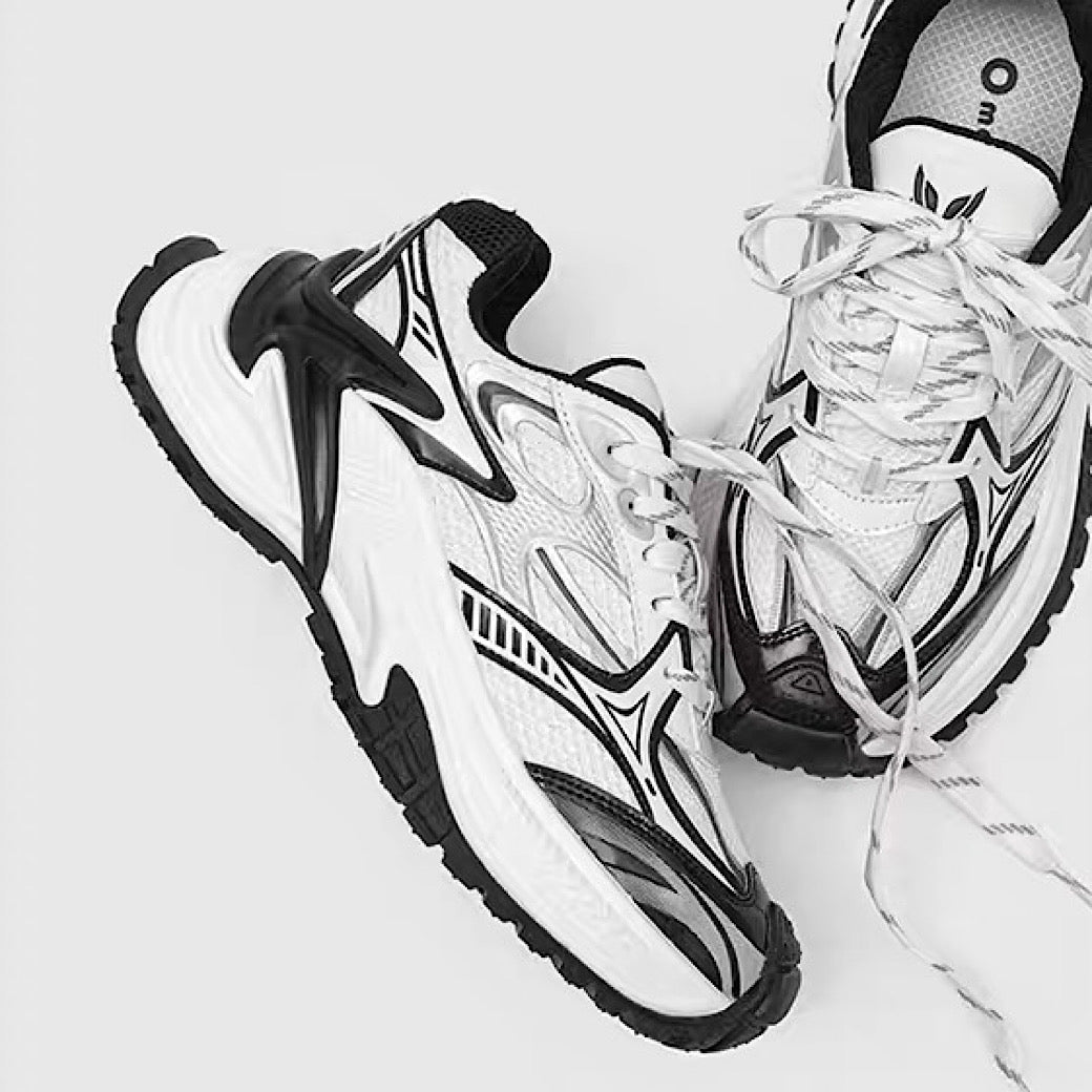 Mechanical sporty style platform sneakers