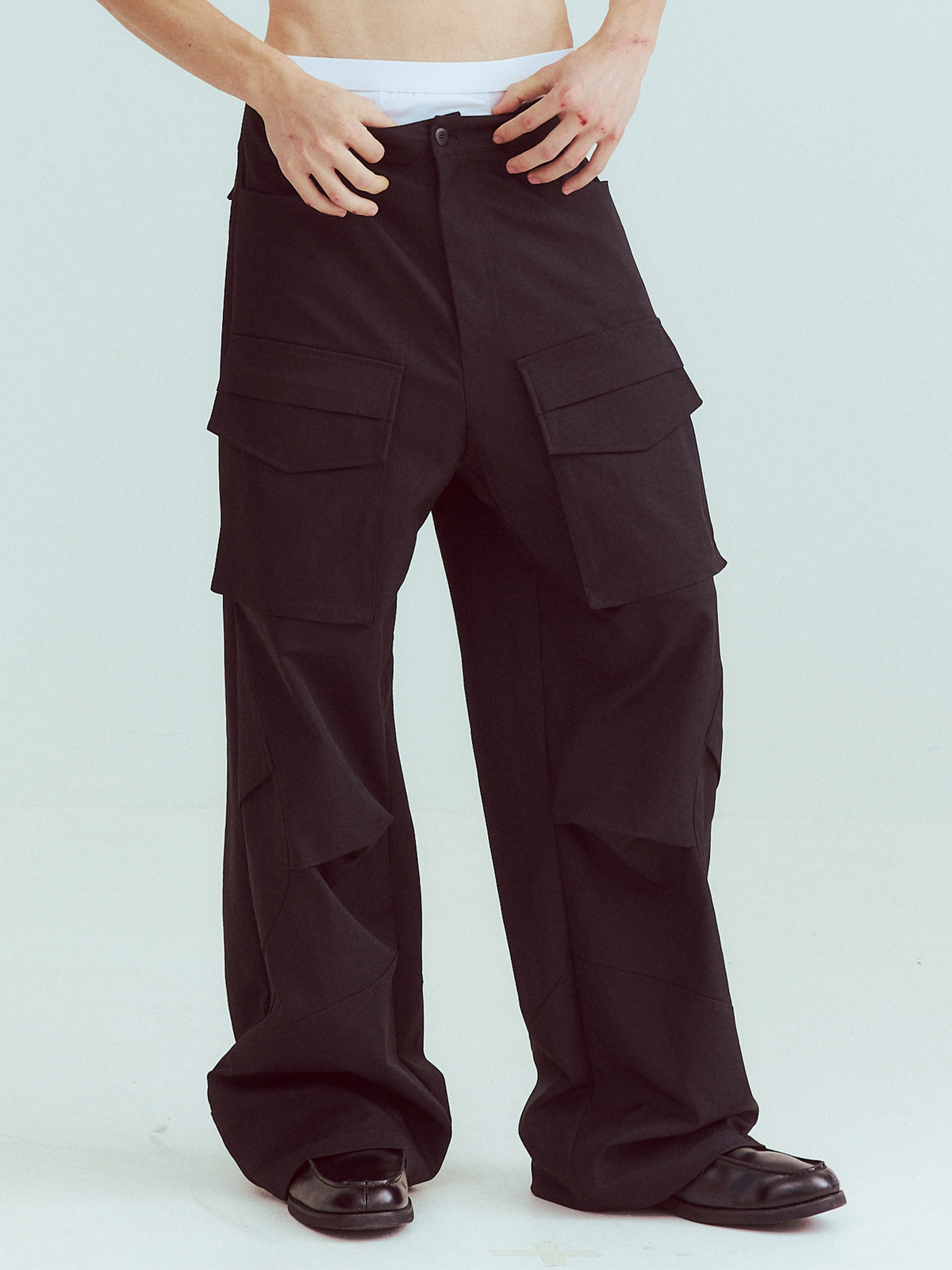 KADAKADA Paneled Wide-Leg Cargo Pants