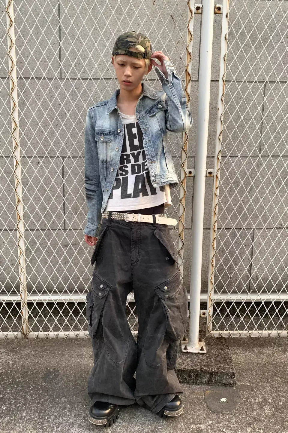 KNIGHT Tiger Pattern Sprayed Denim Jacket