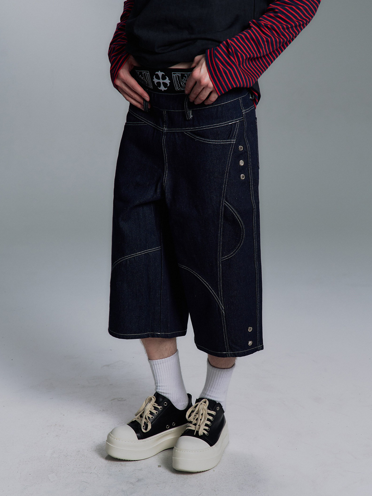 PAIKI Retro Double-Waist Contrast Stitch Cargo Shorts