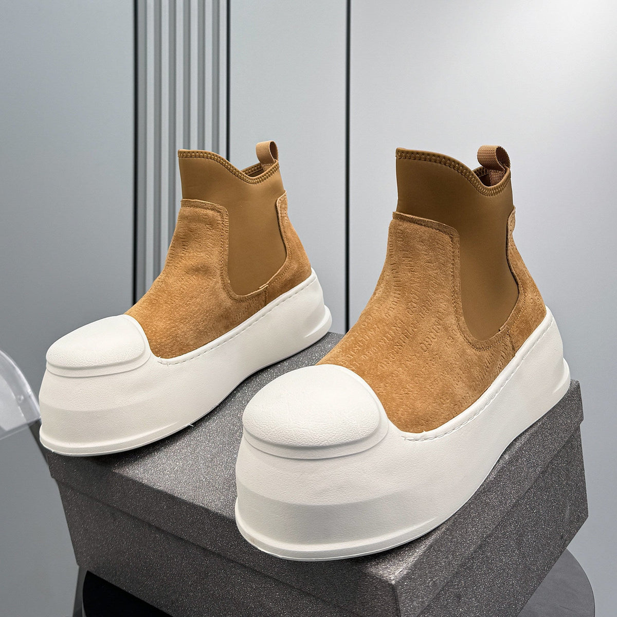 Side Gore Embroidery Platform Boots