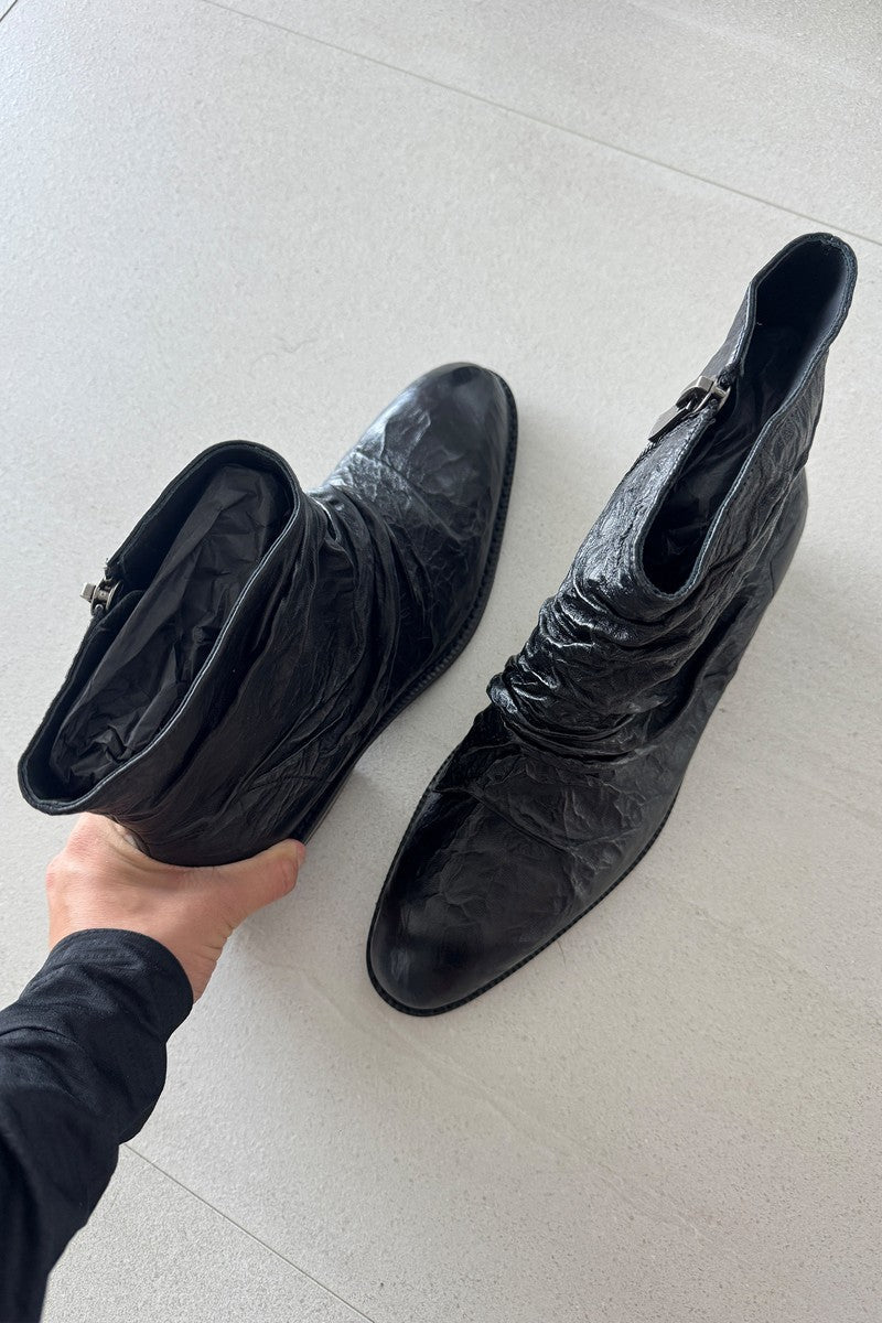 Wrinkled Pointed Chelsea Boots