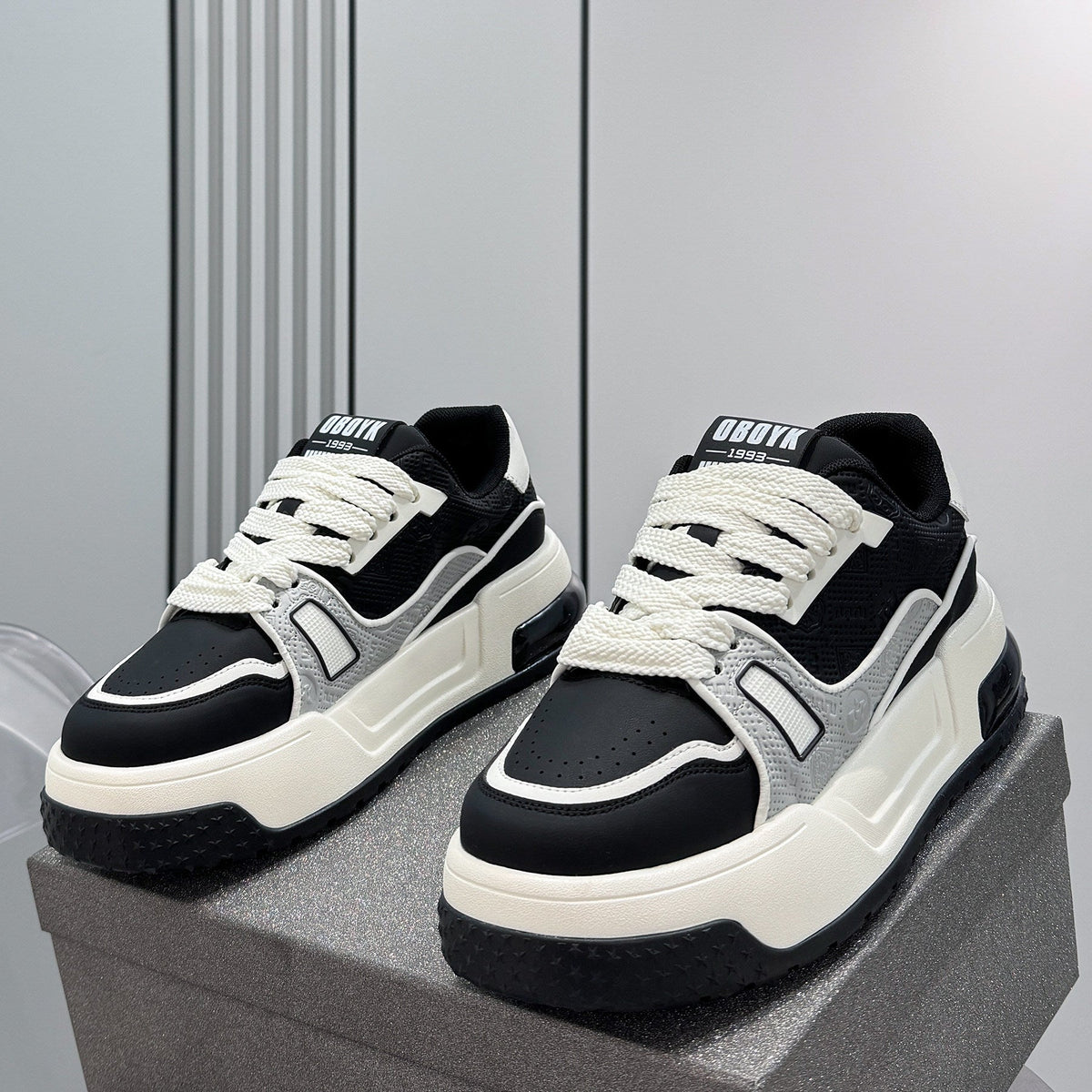 Thick-Sole Height-Increasing Skate Sneakers