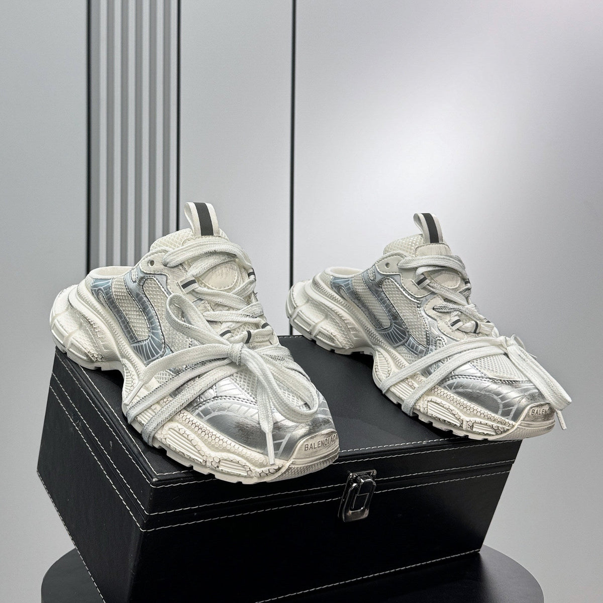 Metallic Panel Rope Lace Slip-On Shoes