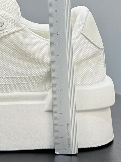 Breathable Canvas Thick-Sole Height-Increasing Sneakers WN24754