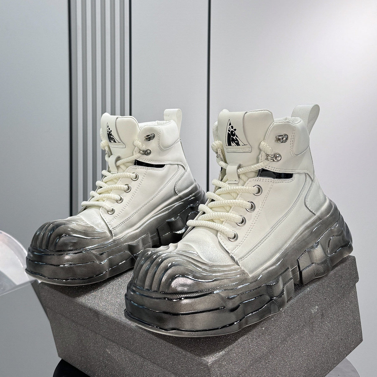 Metal Toe Lace Up Platform Short Boots