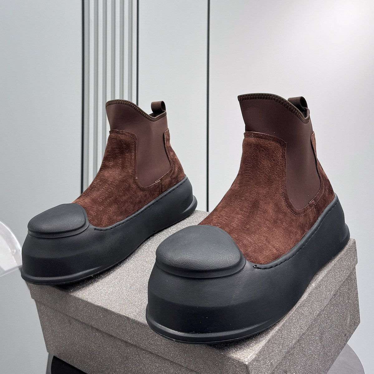 Side Gore Embroidery Platform Boots