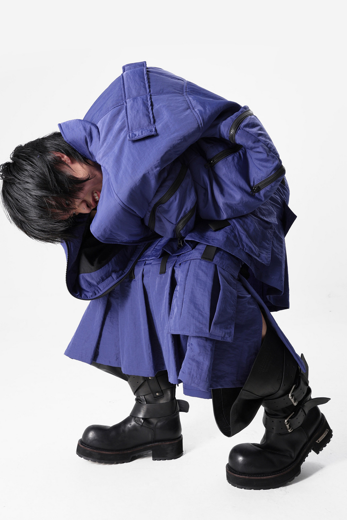 VANGUARDIA Multi-Pocket Cropped Puffer Jacket