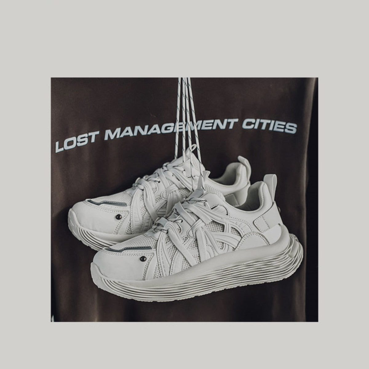 Breathable Platform Lace-Up Sneakers WN23502