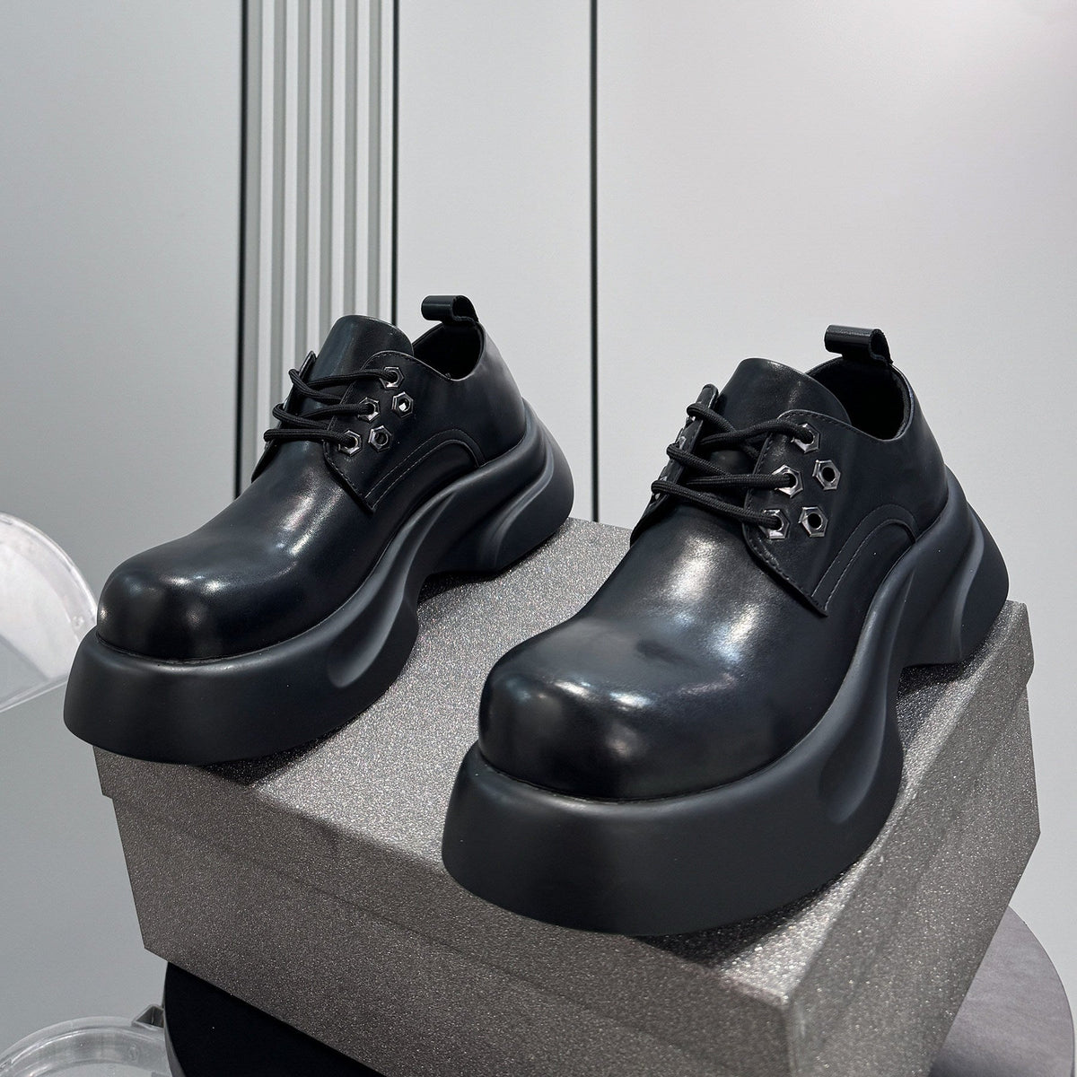 Platform Height Increase Round Toe Sneakers