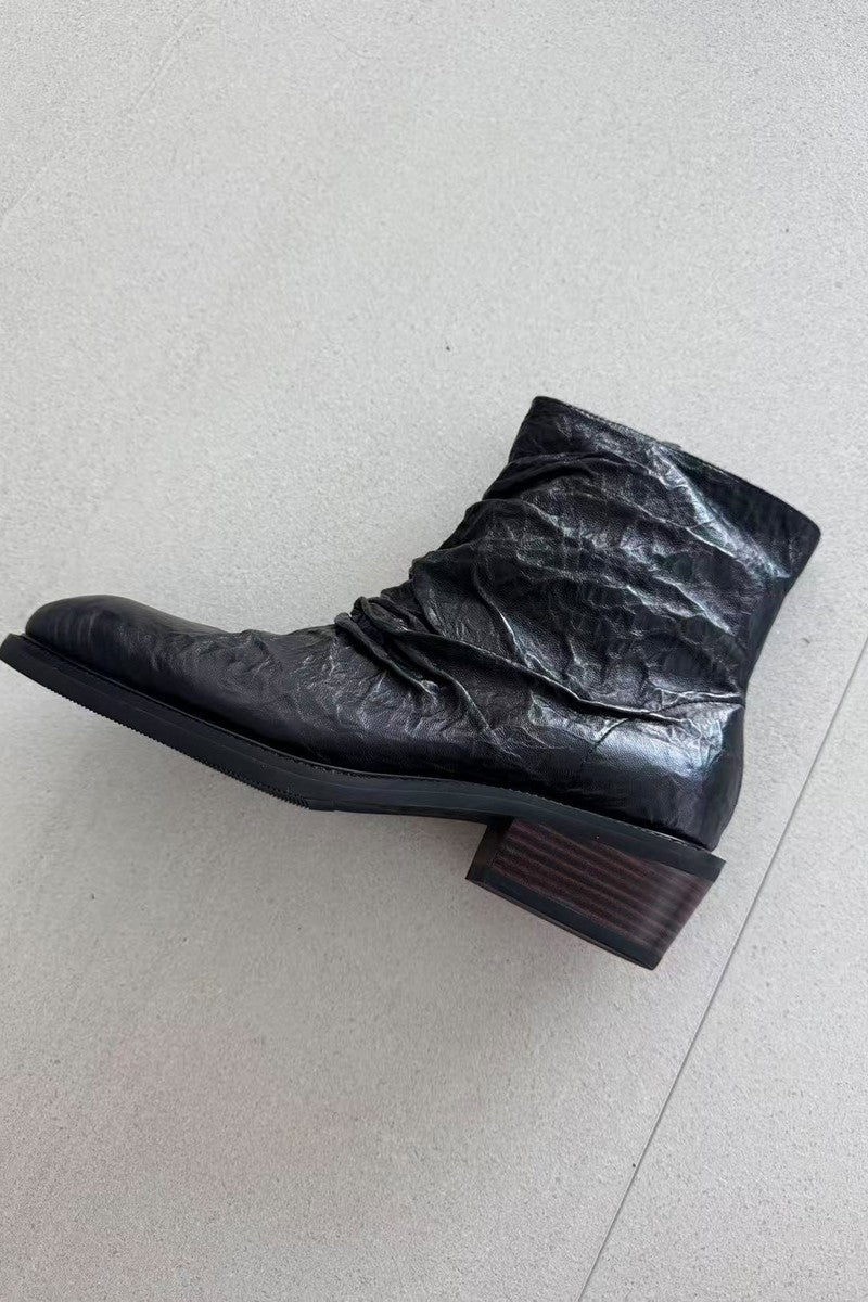 Wrinkled Pointed Chelsea Boots