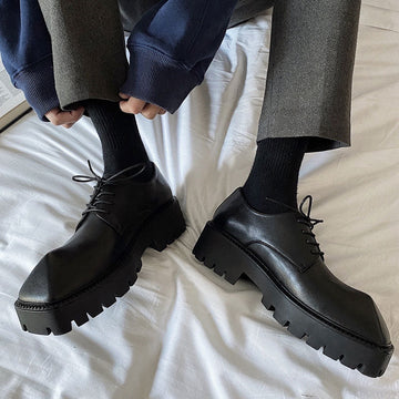 Angular silhouette design simple black shoes
